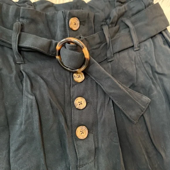 Abercrombie & Fitch High Waisted Button Up Belted Paper Bag Pants - Picture 7 of 9